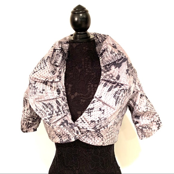 Newport News Snake Print Bolero Jacket Sz 6P - Picture 1 of 6